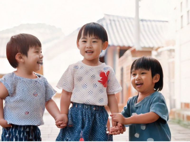 「貸して」「どうぞ」が自然にできる子に！おもちゃ遊びで学ぶ助け合いの心