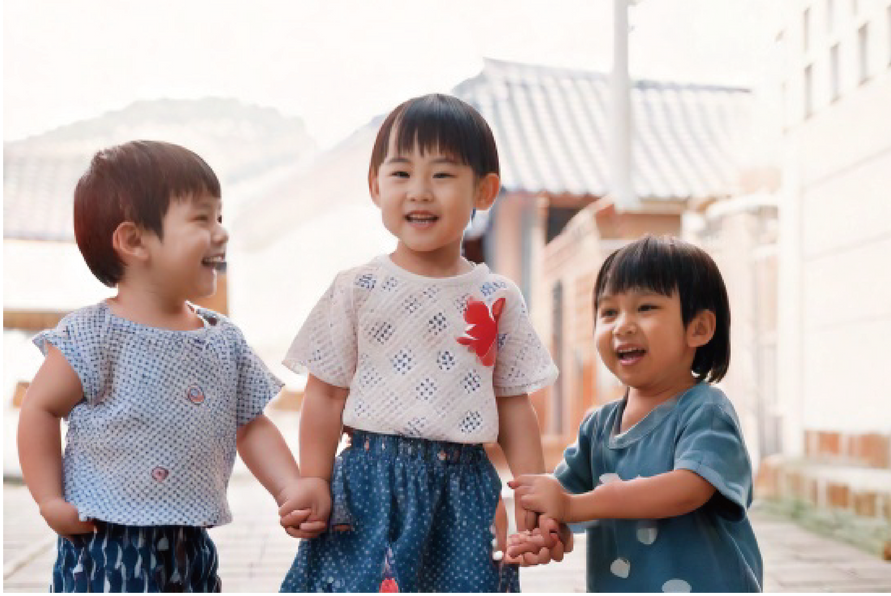 「貸して」「どうぞ」が自然にできる子に！おもちゃ遊びで学ぶ助け合いの心
