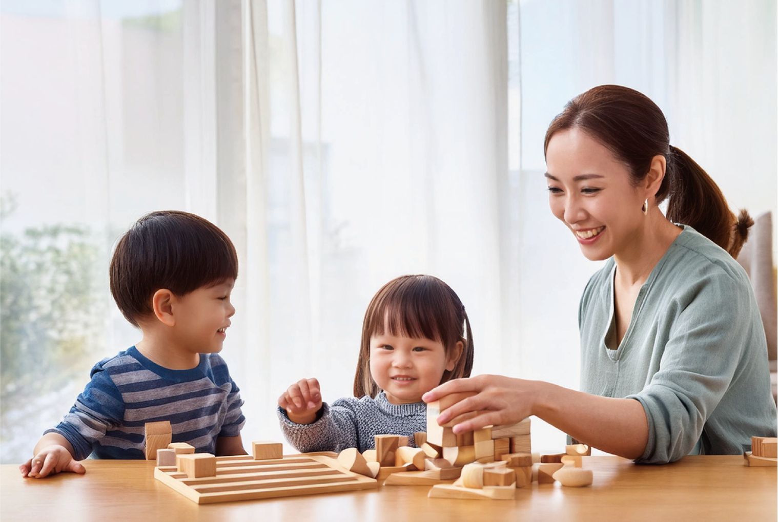 親子で楽しく：親子で楽しむ知育おもちゃ